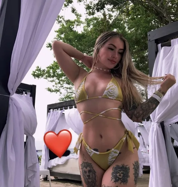 Live sex webcam photo for AnnettePink #3833808