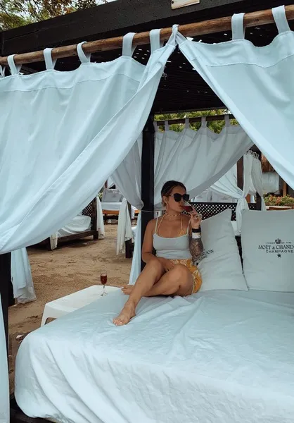 Live sex webcam photo for AnnettePink #3693393