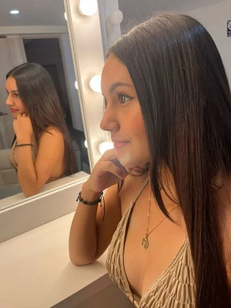 Live sex webcam photo for Gabi0852 #3194540