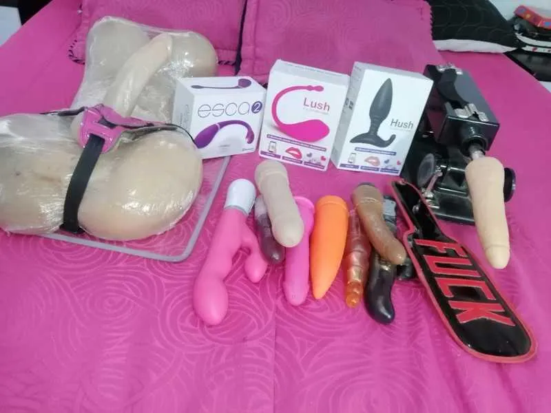 Live sex webcam photo for Lolafoxxhot128 #3210934