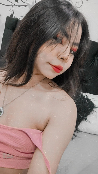 Live sex webcam photo for AgathaSpender #3844886