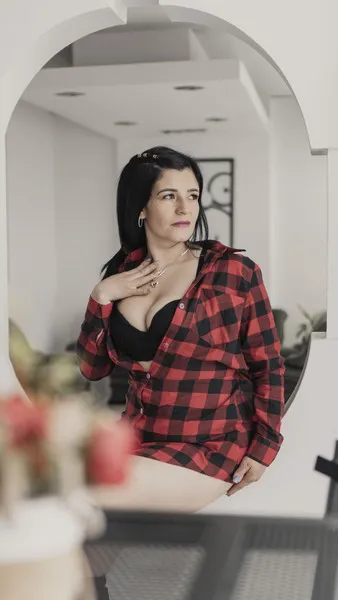 Live sex webcam photo for SophiiaCruz #4076488