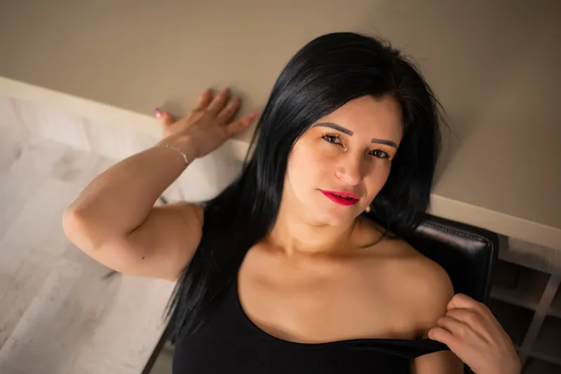 Live sex webcam photo for SophiiaCruz #3373379