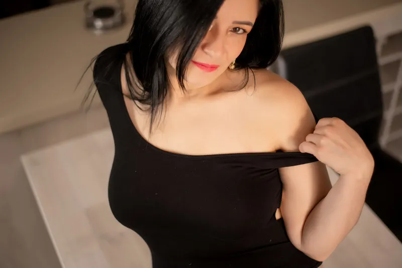 Live sex webcam photo for SophiiaCruz #3373375