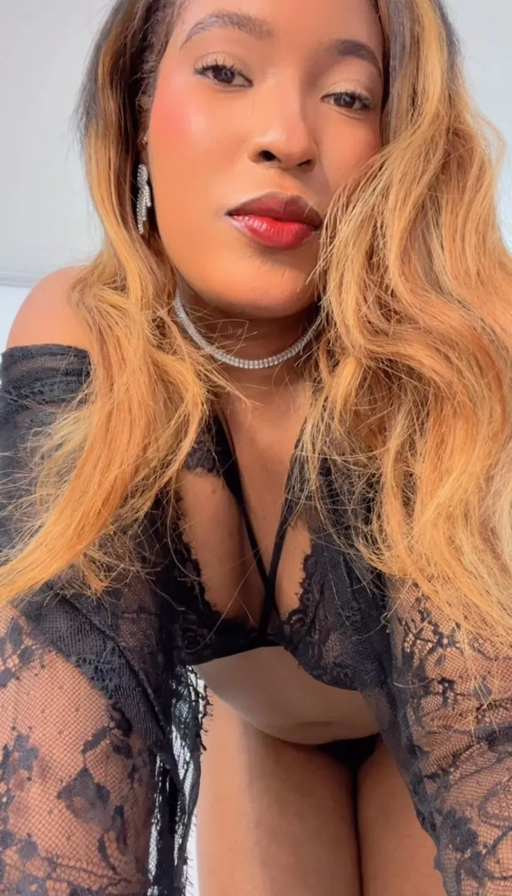 Live sex webcam photo for MELANYDAVIS18 #8333769
