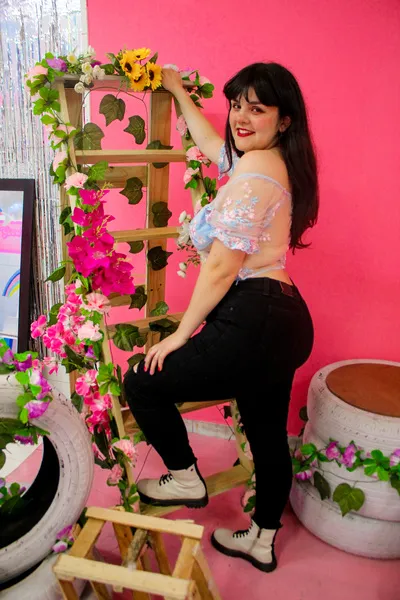 Live sex webcam photo for SofiiaSpencer #3436754