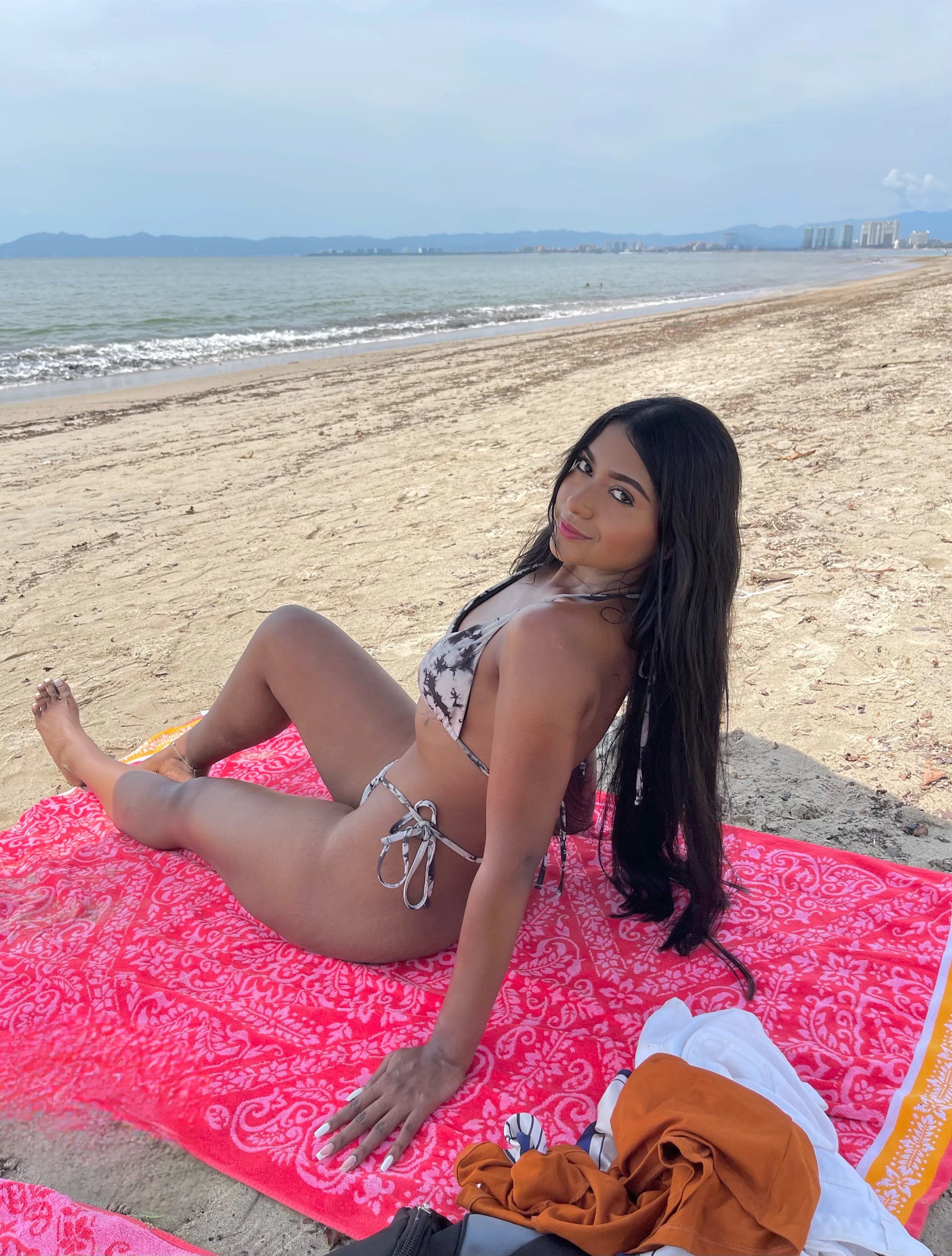 Live sex webcam photo for AcadiaClark #7814067