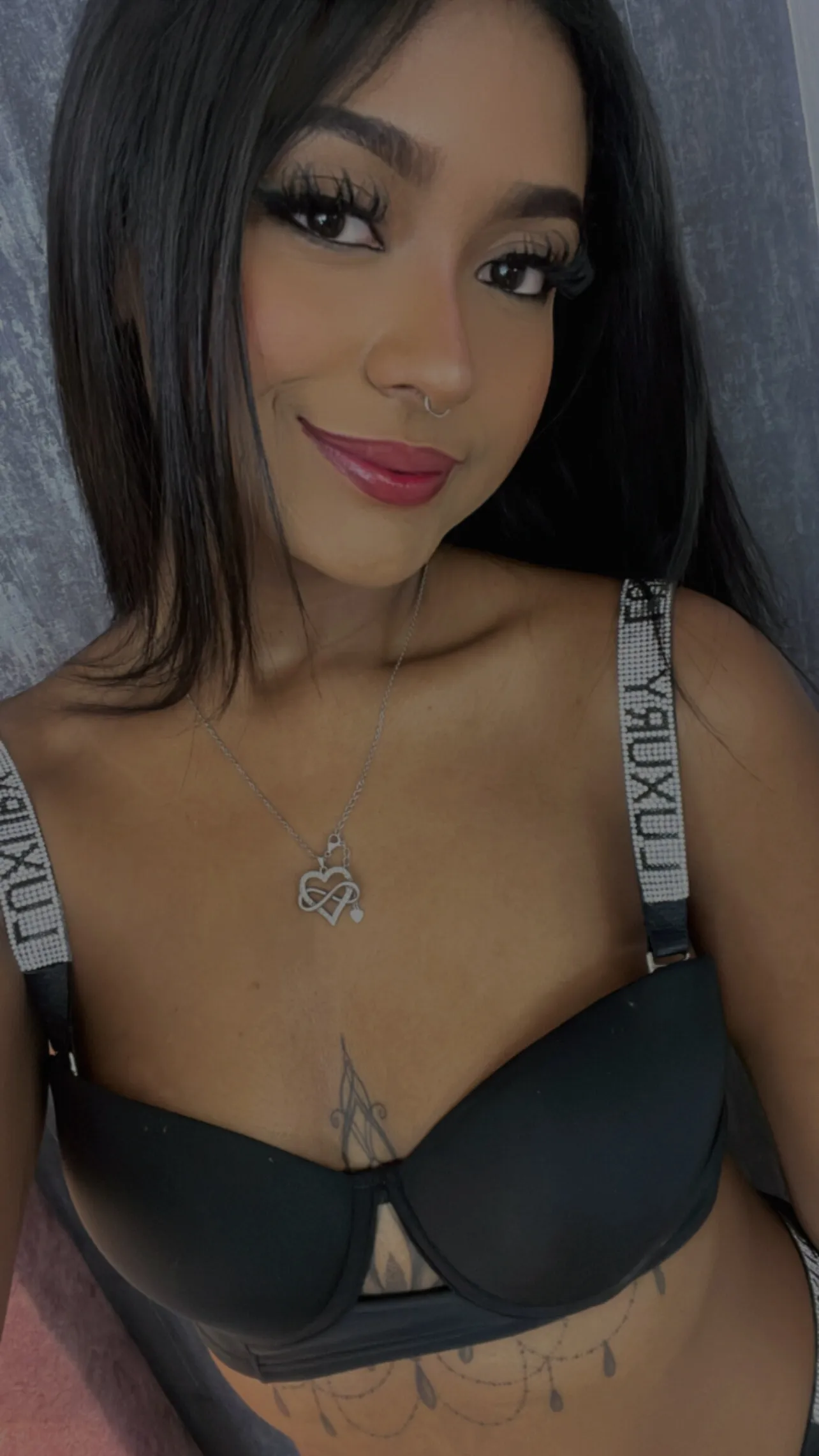 Live sex webcam photo for AcadiaClark #7814036