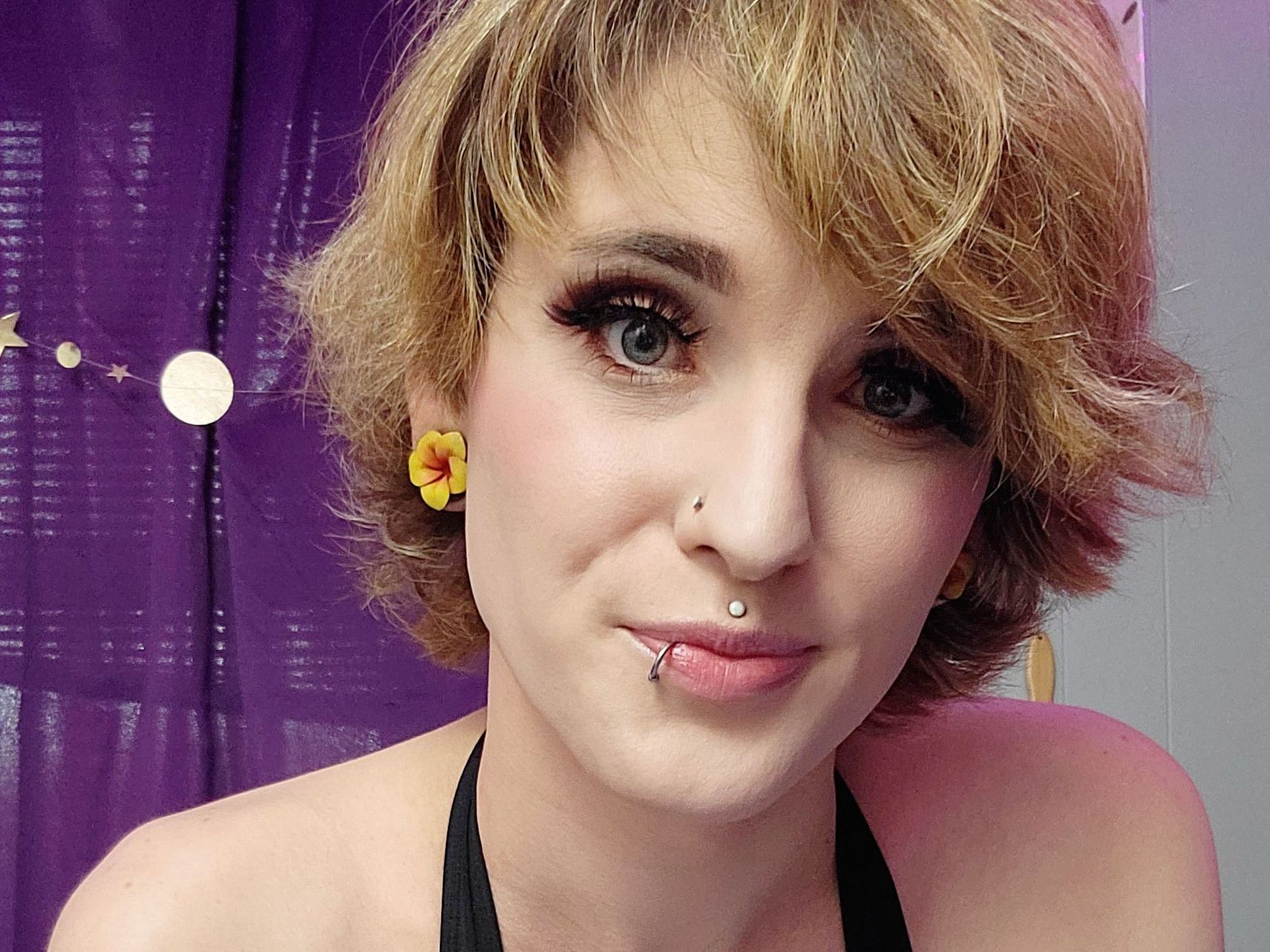 Live sex webcam photo for CorinneOnly #3214180