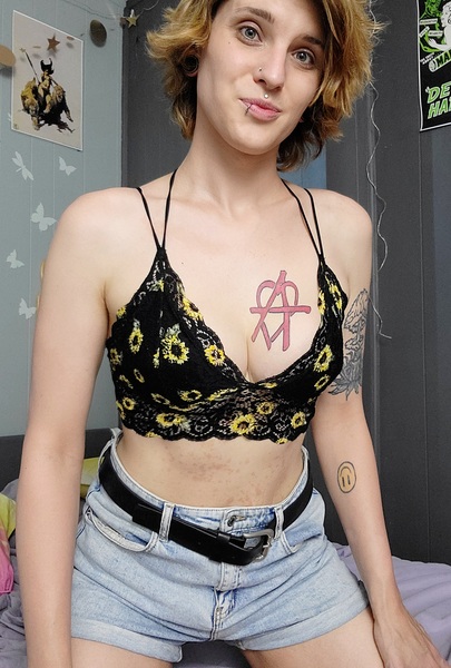 Live sex webcam photo for CorinneOnly #3268335