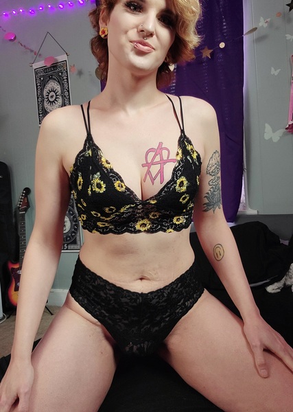 Live sex webcam photo for CorinneOnly #3214182