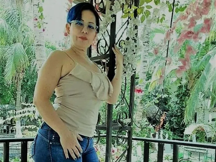 Live sex webcam photo for alemari22 #3144992