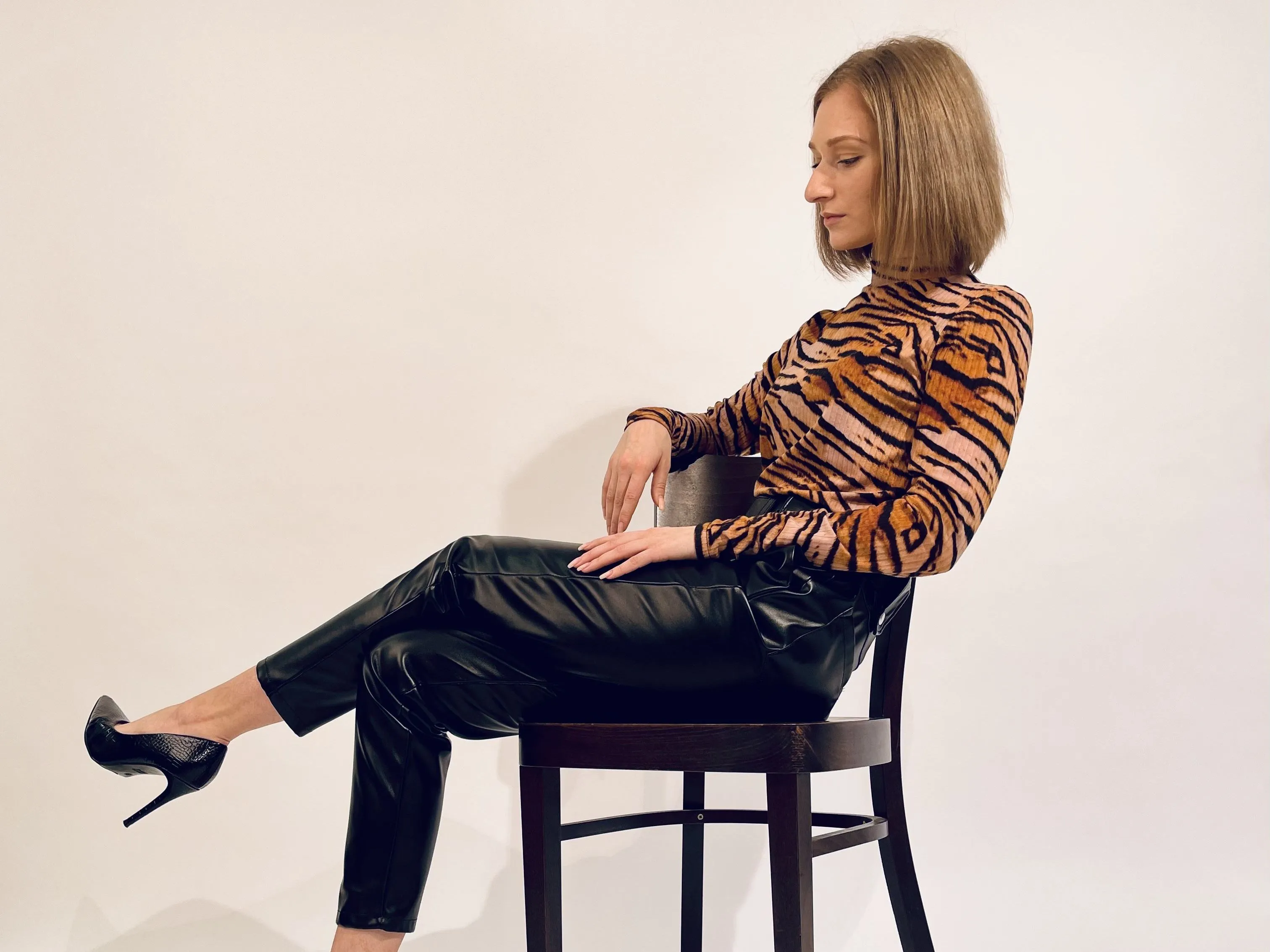 Live sex webcam photo for Ella70Adelina #3184053