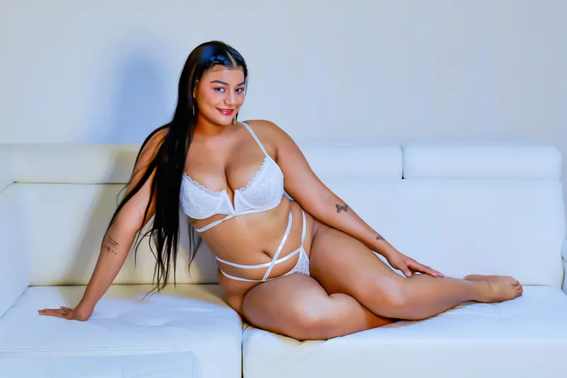 Live sex webcam photo for ParisPeach #4213241