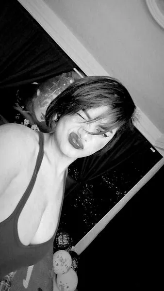 Live sex webcam photo for ParisPeach #4051878