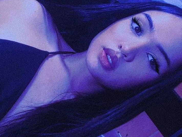 Live sex webcam photo for Alicehfoxx #3167247