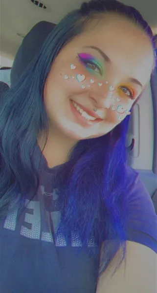 Live sex webcam photo for Curvychic18 #4230603