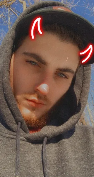 Live sex webcam photo for Curvychic18 #3138456