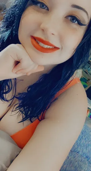 Live sex webcam photo for Curvychic18 #4230582