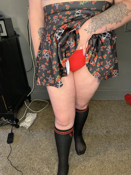 Live sex webcam photo for Curvychic18 #4230663