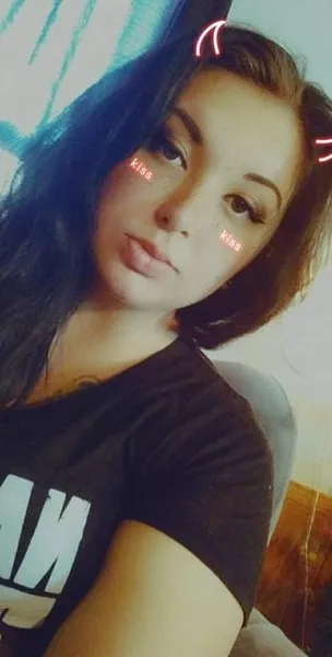 Live sex webcam photo for Curvychic18 #4230583