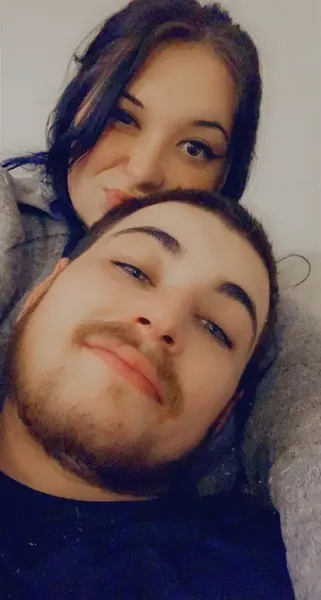 Live sex webcam photo for Curvychic18 #4230584