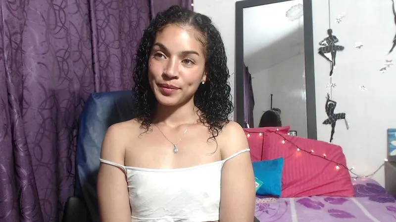 Live sex webcam photo for ROUSSEZV #3221008