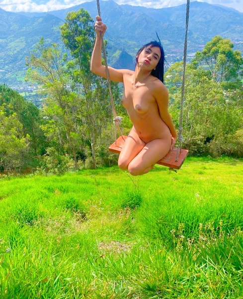 Live sex webcam photo for ZoeBlack11 #3152847