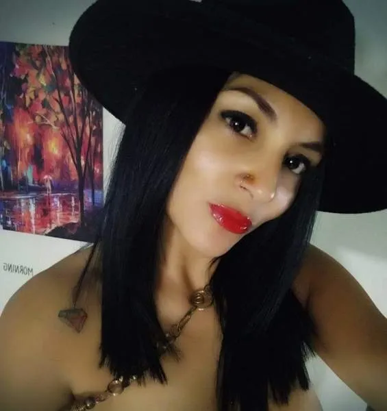 Live sex webcam photo for AnaVictoriaa #3181656