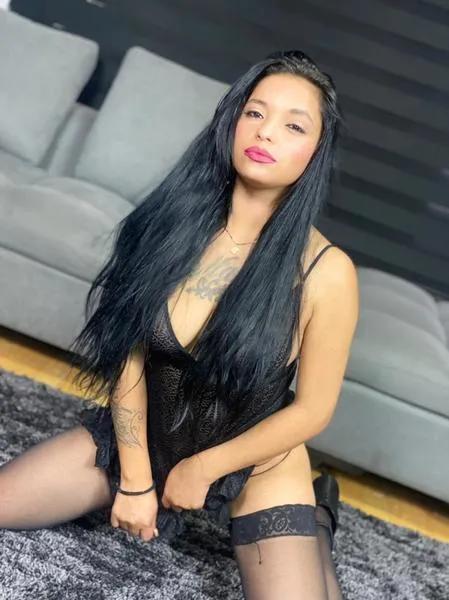 Live sex webcam photo for MaddyRouse #3156047
