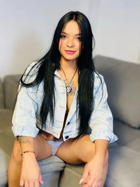 Live sex webcam photo for MaddyRouse #3155979
