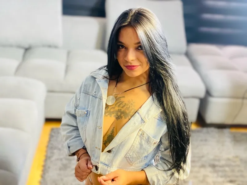 Live sex webcam photo for MaddyRouse #3155977