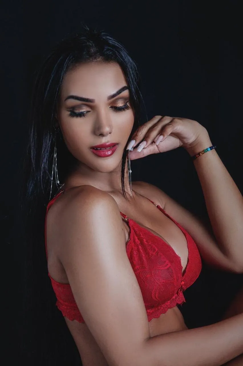 Live sex webcam photo for Vanezzat50 #7848223