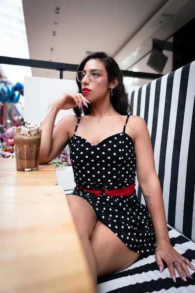 Live sex webcam photo for MichelKorn #3420924