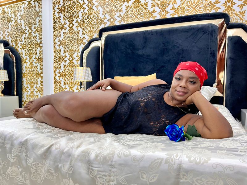 Live sex webcam photo for EBONYYEMPRES #3208184