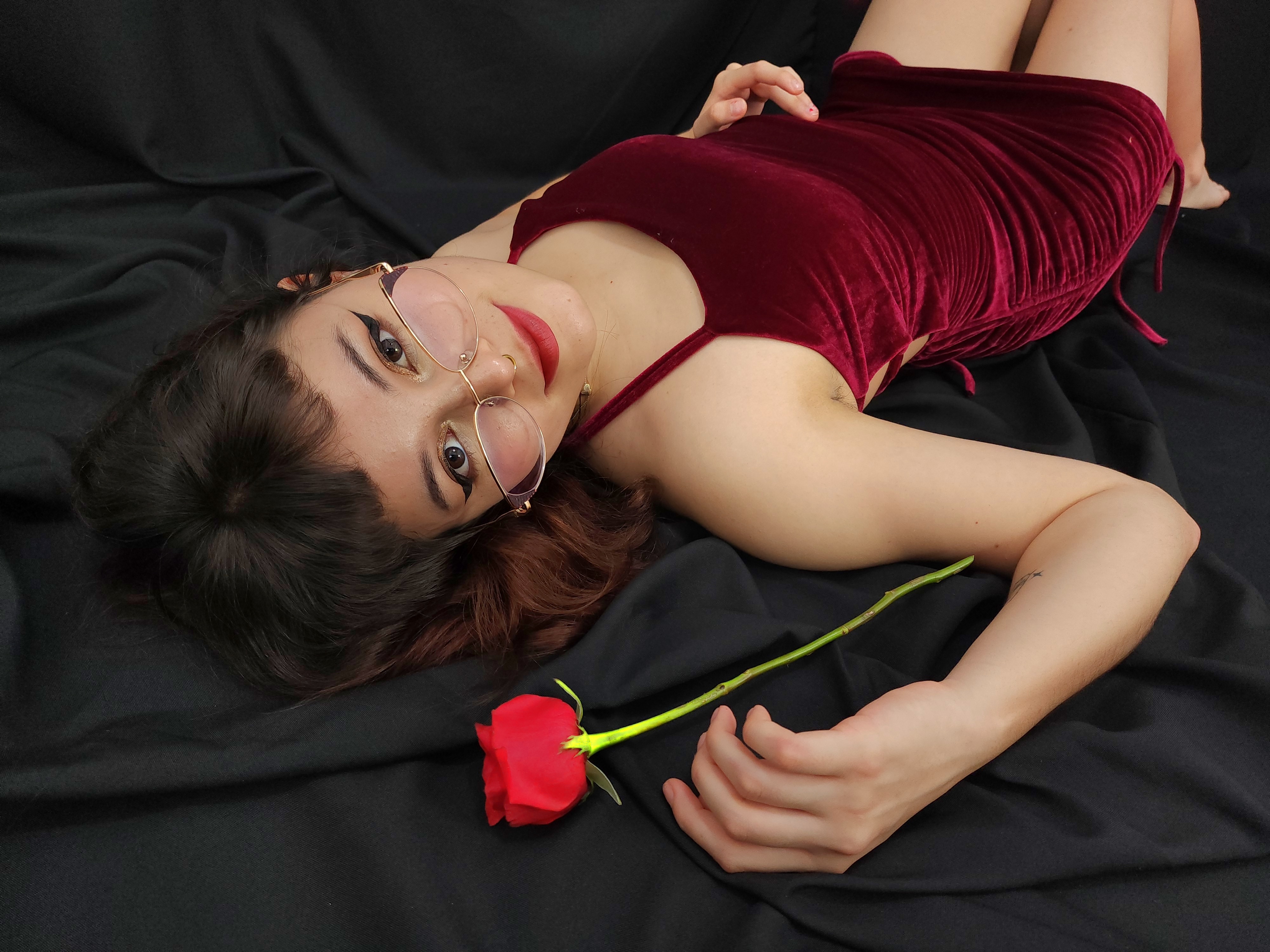 Live sex webcam photo for IrinaLevin #7398012