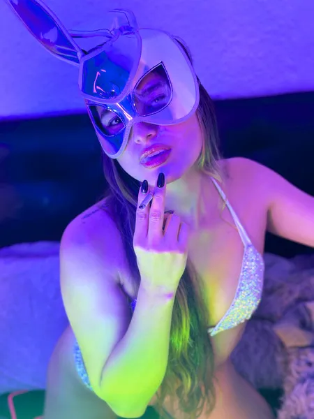 Live sex webcam photo for CamilaSuarezz #6212120