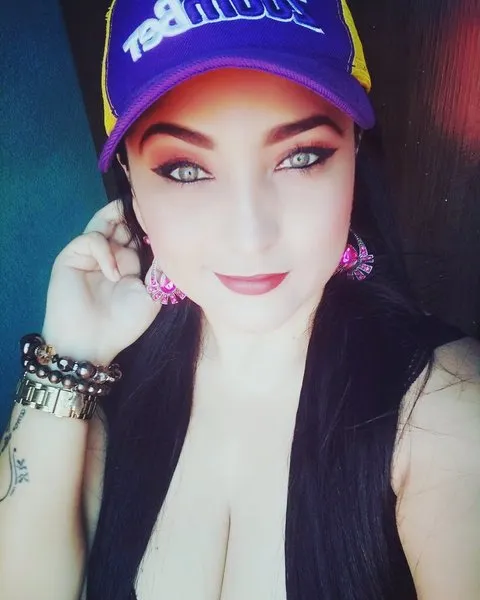 Live sex webcam photo for xmoniquejoyx #3157993
