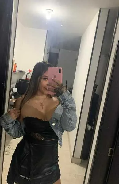 Live sex webcam photo for GabyRossi #3733058