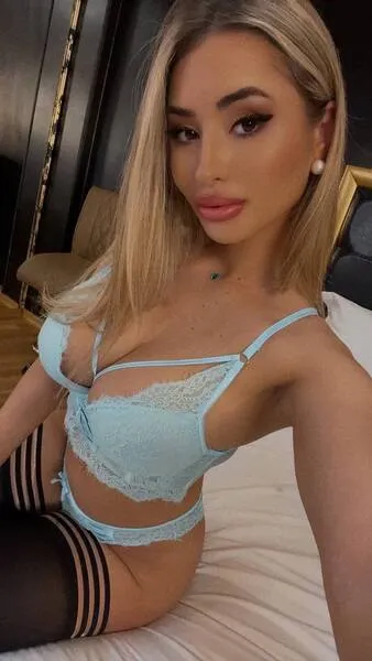 Live sex webcam photo for LoraDevine #7780512