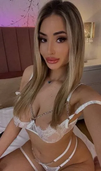 Live sex webcam photo for LoraDevine #7780516