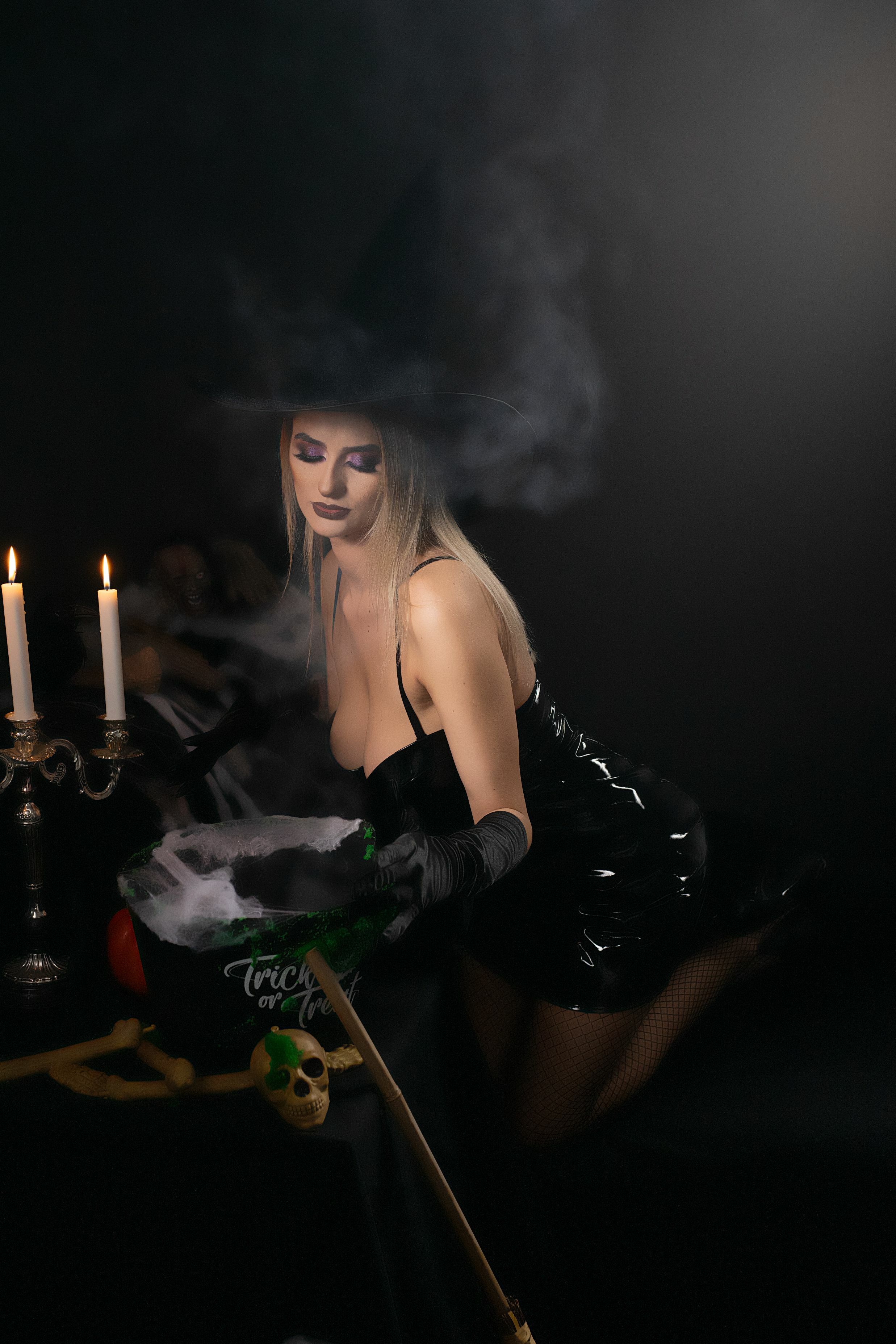 Live sex webcam photo for LoraDevine #7780148