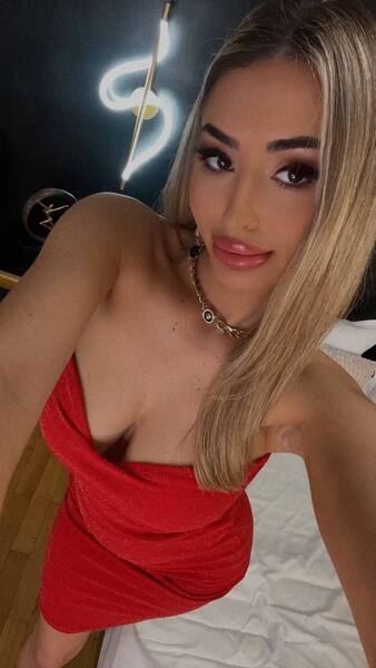 Live sex webcam photo for LoraDevine #7780511