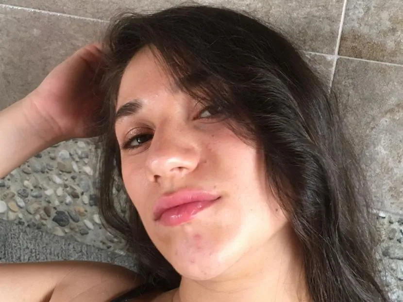 Live sex webcam photo for ZafiraBenz #3319452