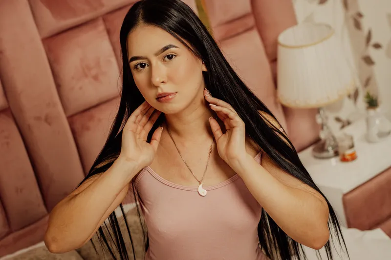 Live sex webcam photo for MelodyCooper #3185745