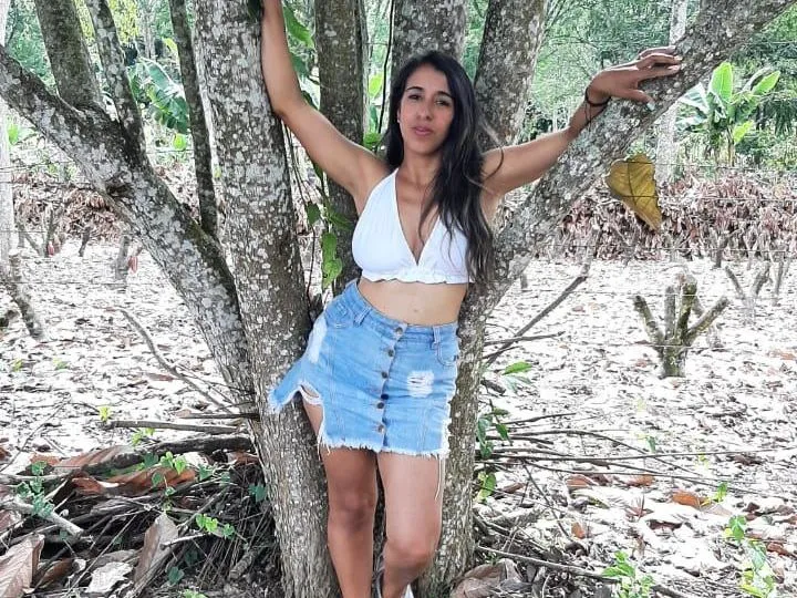 Live sex webcam photo for katiafernandesXOXO #3314914