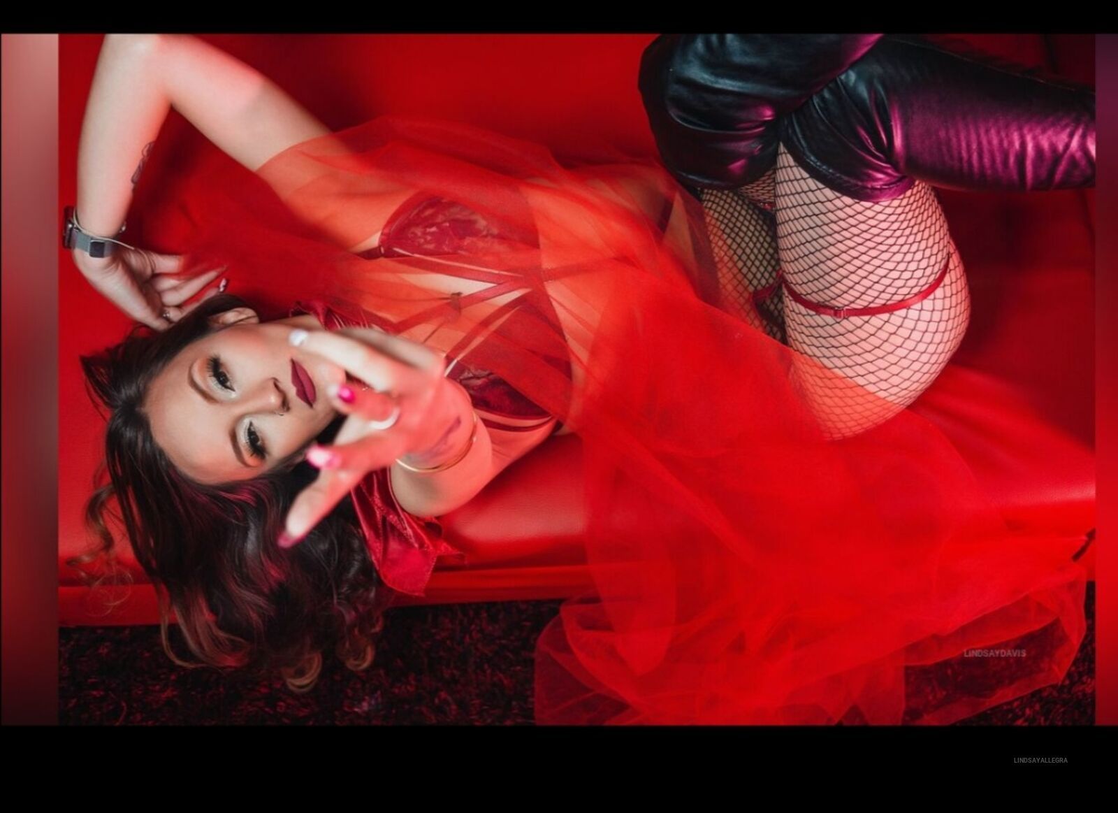 Live sex webcam photo for LindsayDavis #7149443