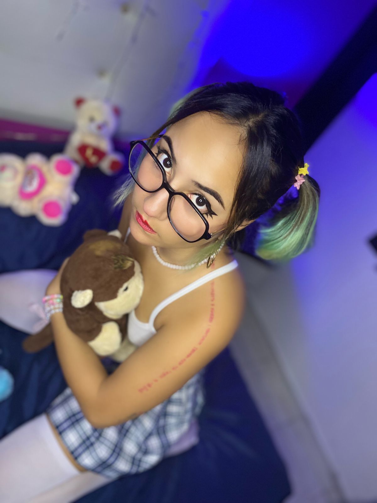 Live sex webcam photo for camilaSwitt #7385802