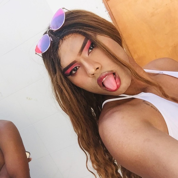 Live sex webcam photo for Miatransxhot #3212059