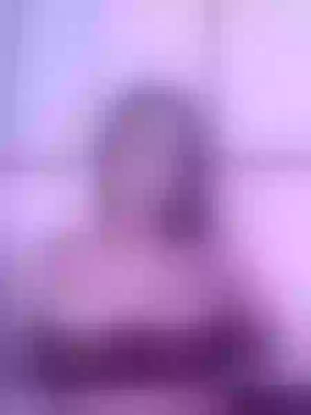 Live sex webcam photo for MiaHaanks #3415118